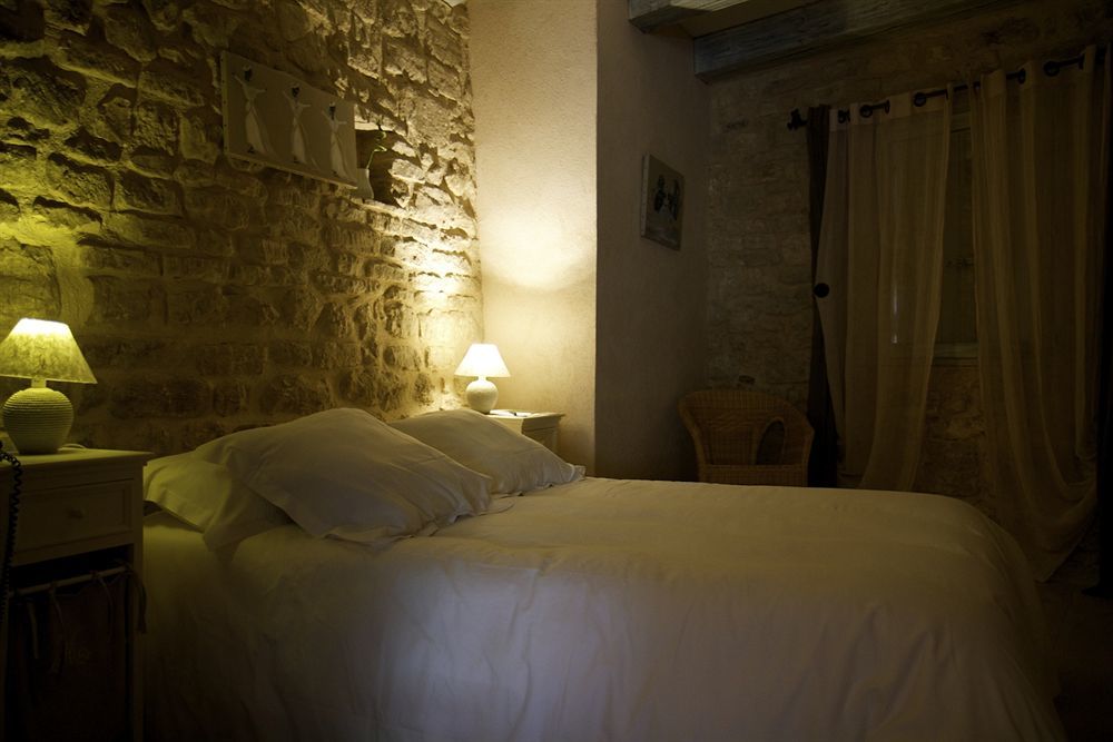 Hotel Le Crillon Murs  Exterior foto