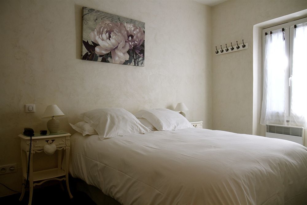 Hotel Le Crillon Murs  Exterior foto
