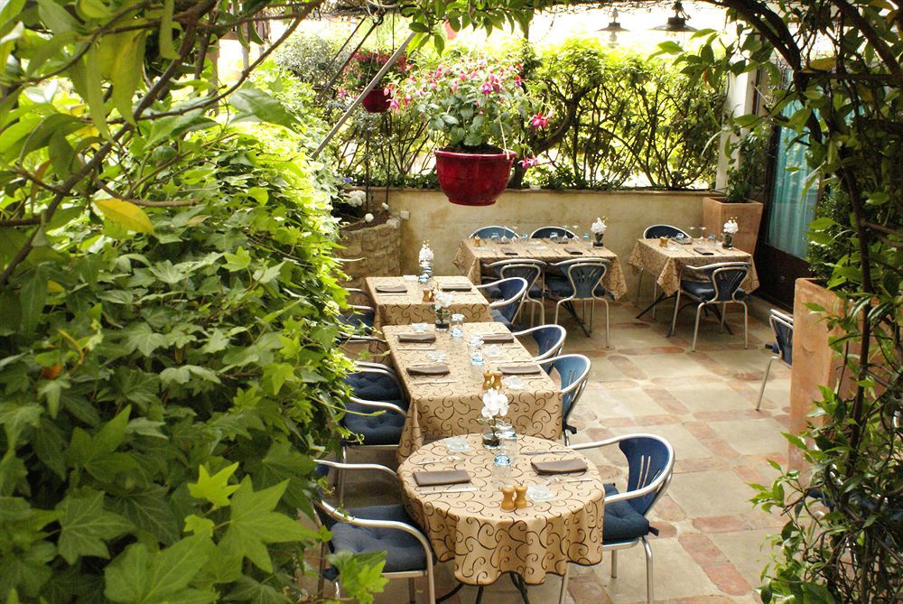 Hotel Le Crillon Murs  Exterior foto